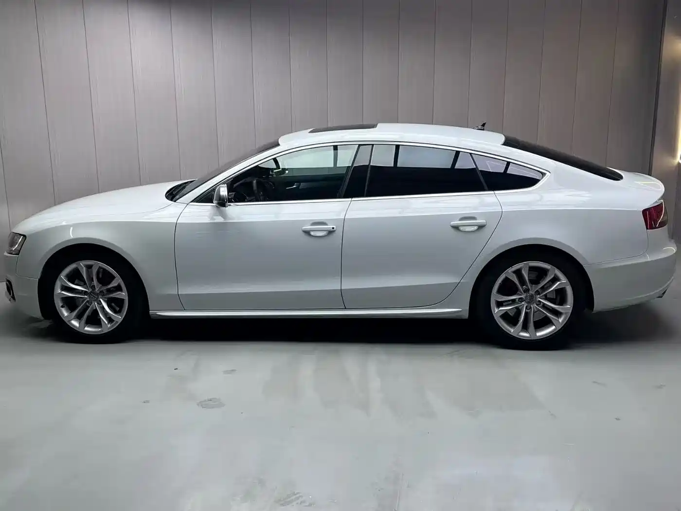 Audi S5 2010 S5 3.0T Sportback фото 2