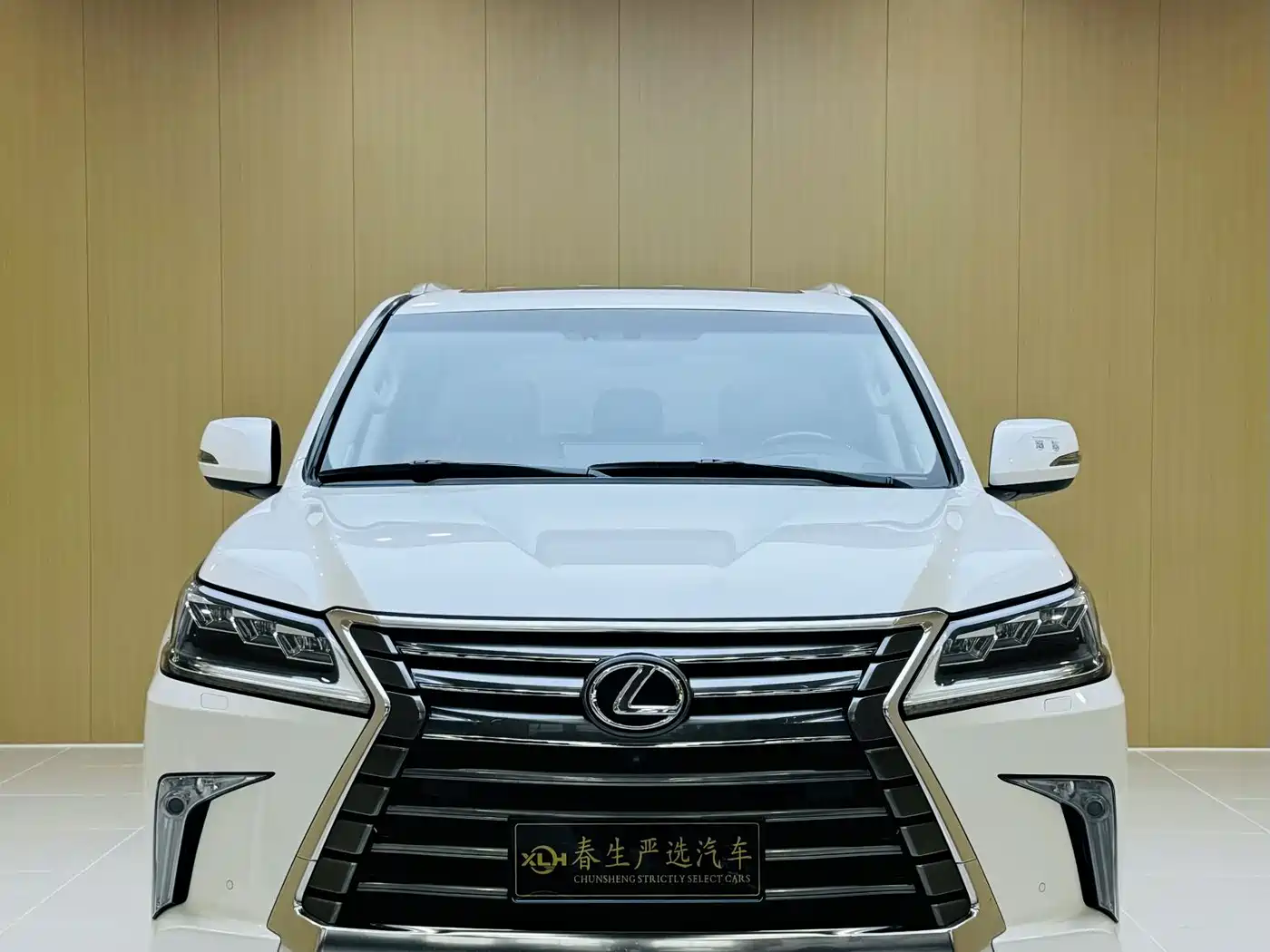 Lexus LX 2016 570 Dynamic Luxury Edition фото 2
