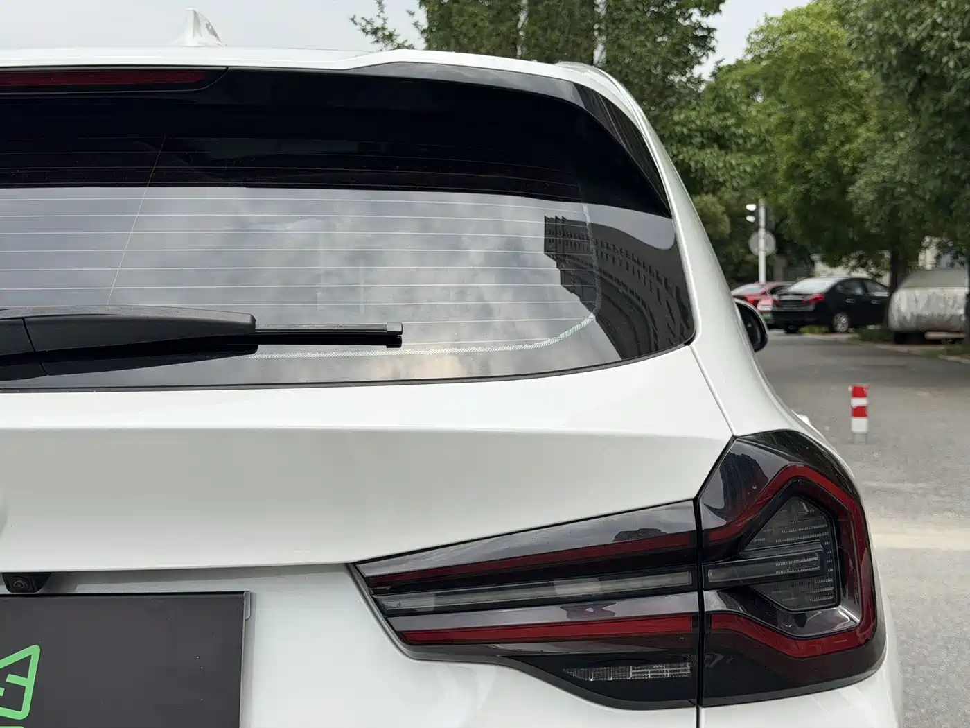 BMW iX3 2022 Leading Edition фото 14