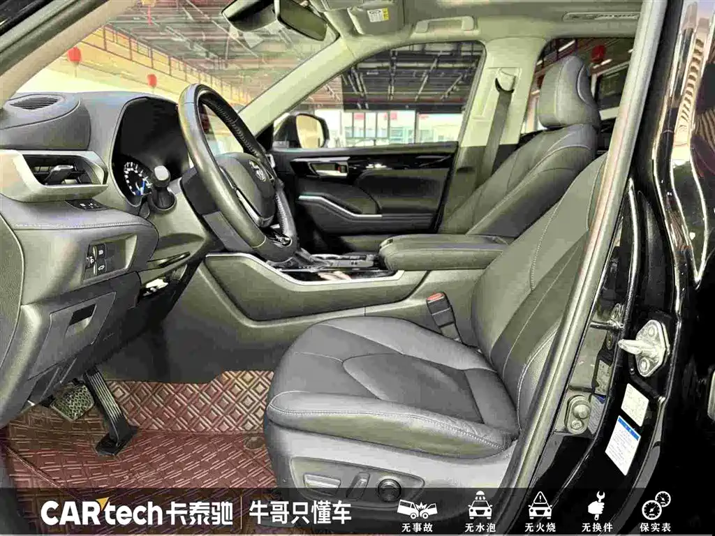 TOYOTA HIGHLANDER