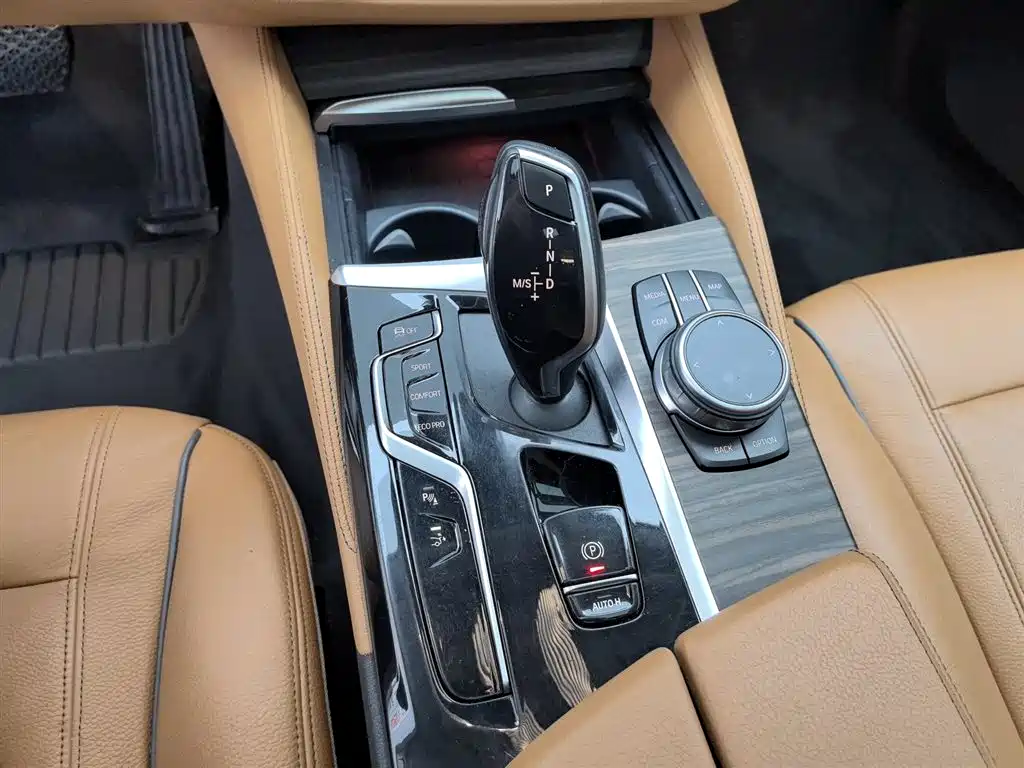 BMW 6 Series GT 2021 Facelift 630i Luxury Design Package фото 13