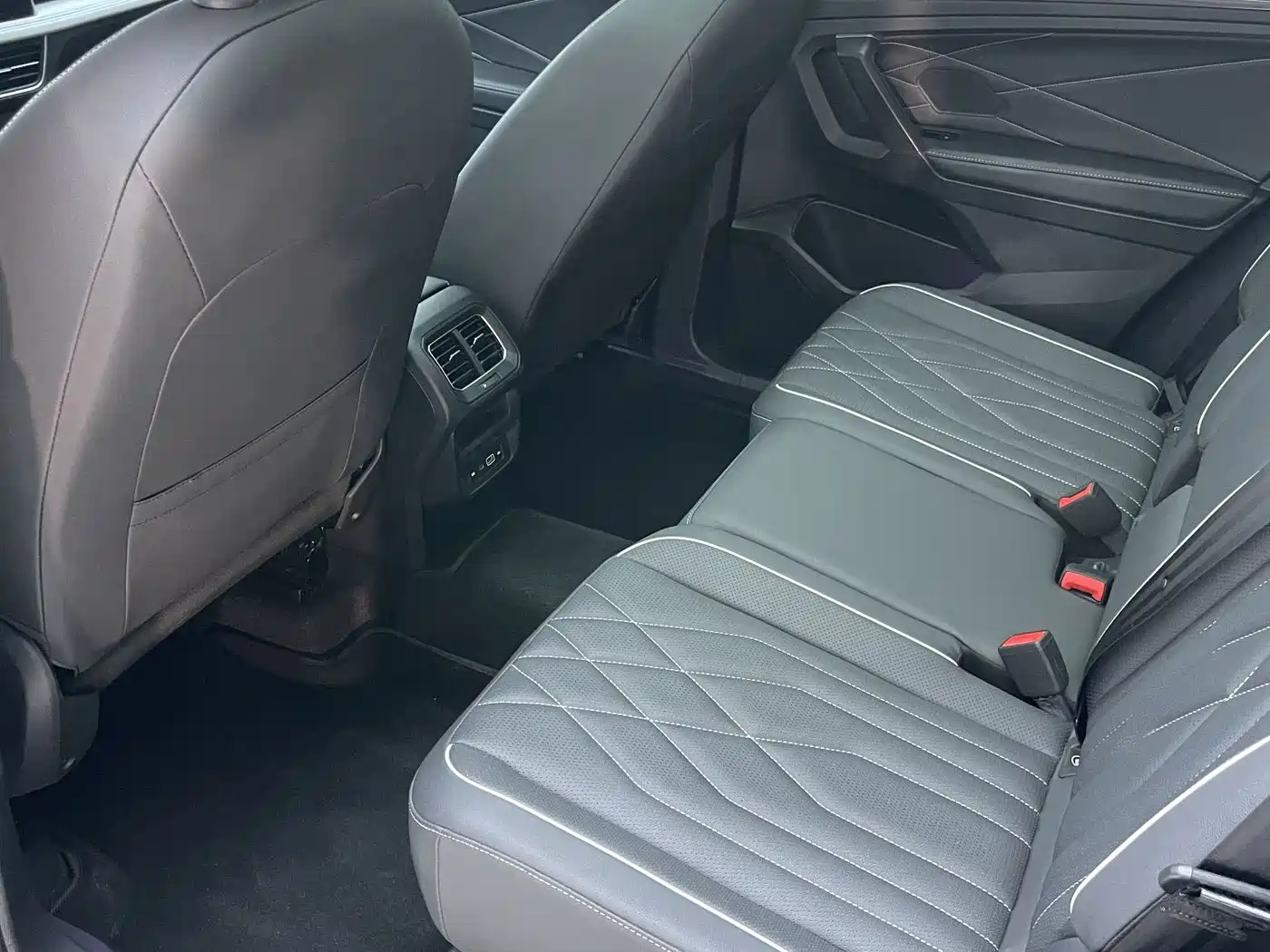 Volkswagen Tiguan L 2023 280TSI 2WD Trend Limited Edition фото 22