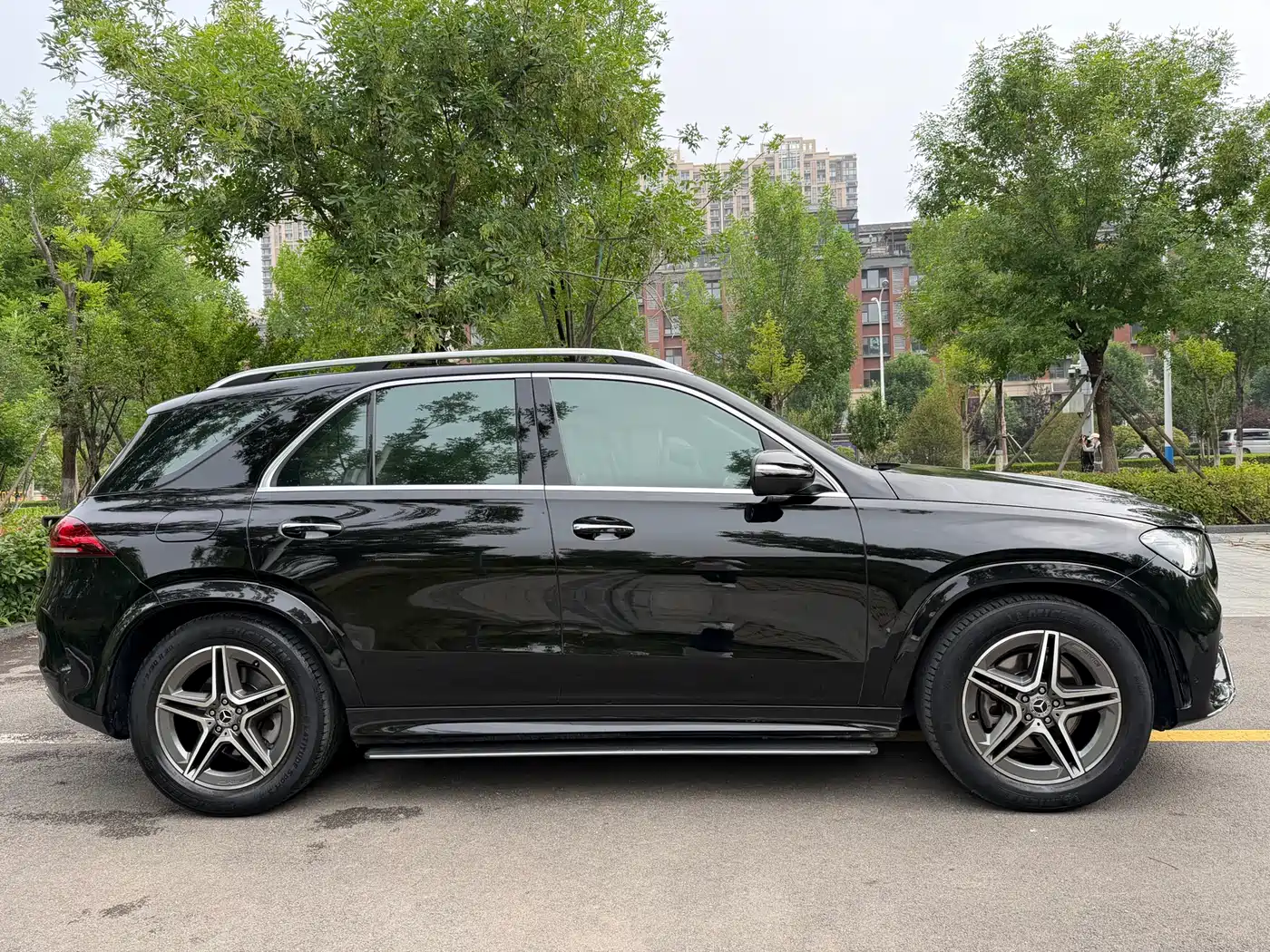 Mercedes-Benz GLE 2020 GLE 350 4MATIC Luxury фото 4