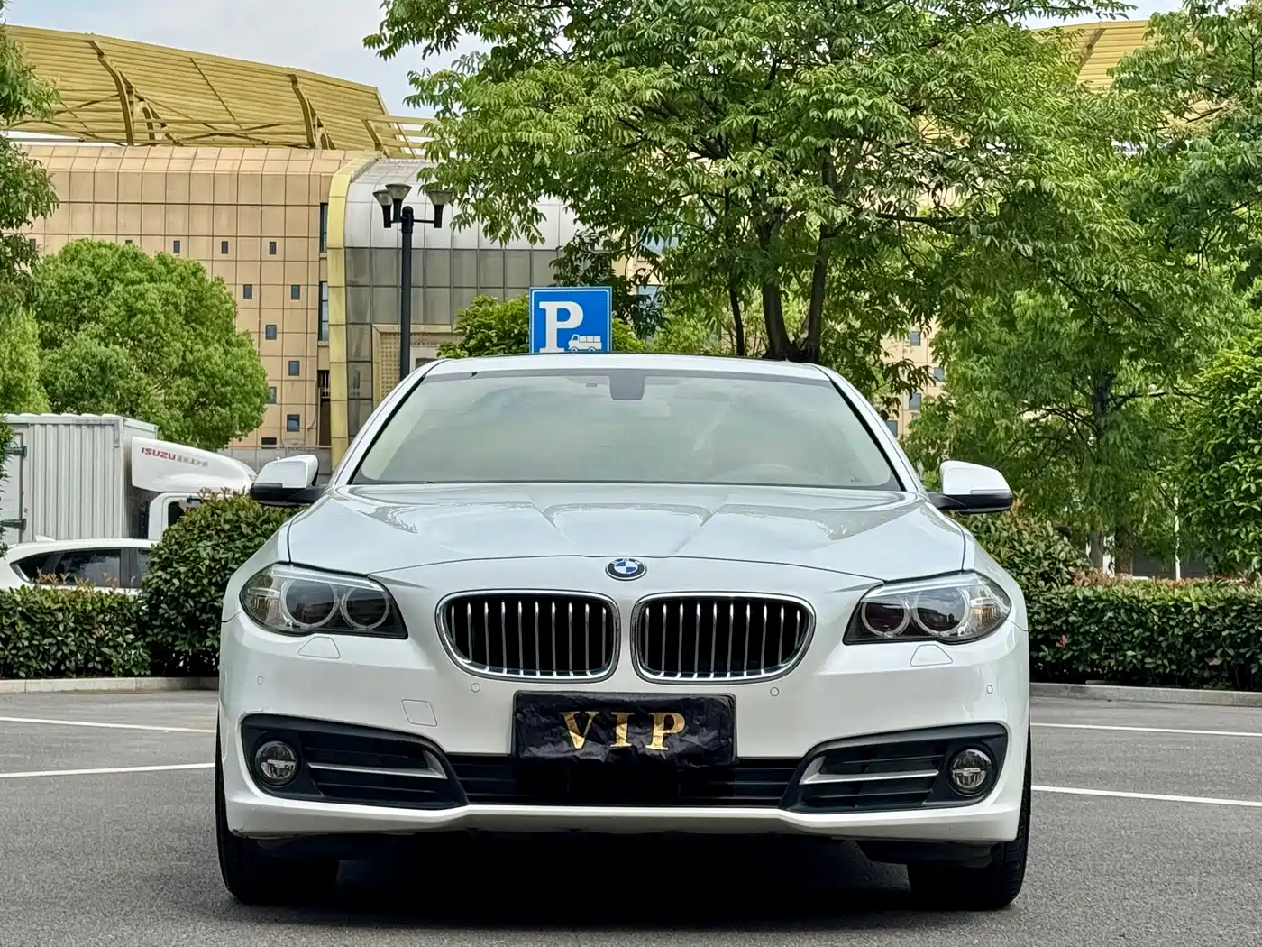 BMW 5 Series 2017 525Li Leading Edition фото 2