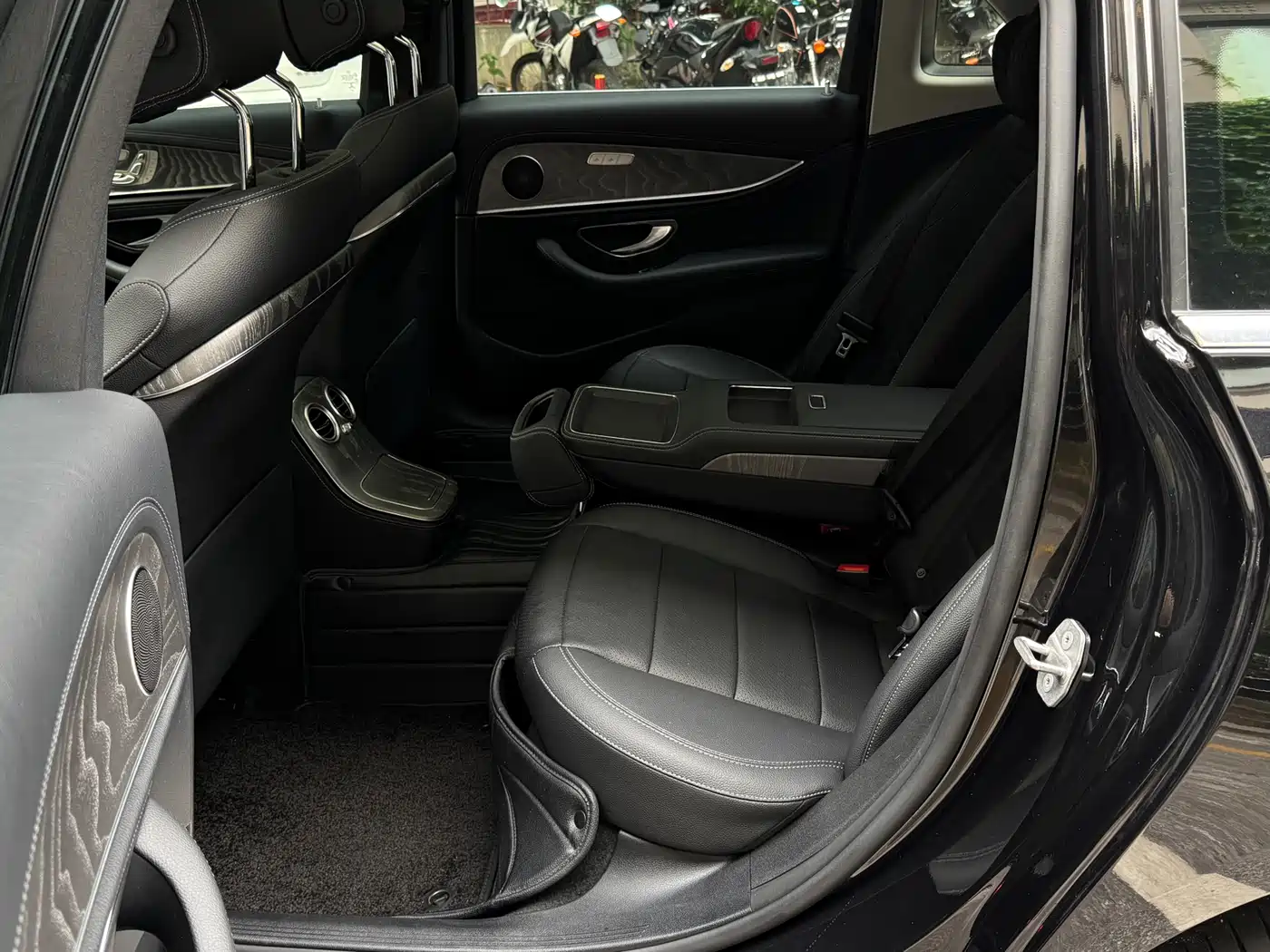 Mercedes-Benz E-Class 2021 E 300 L Sport Fashion фото 6