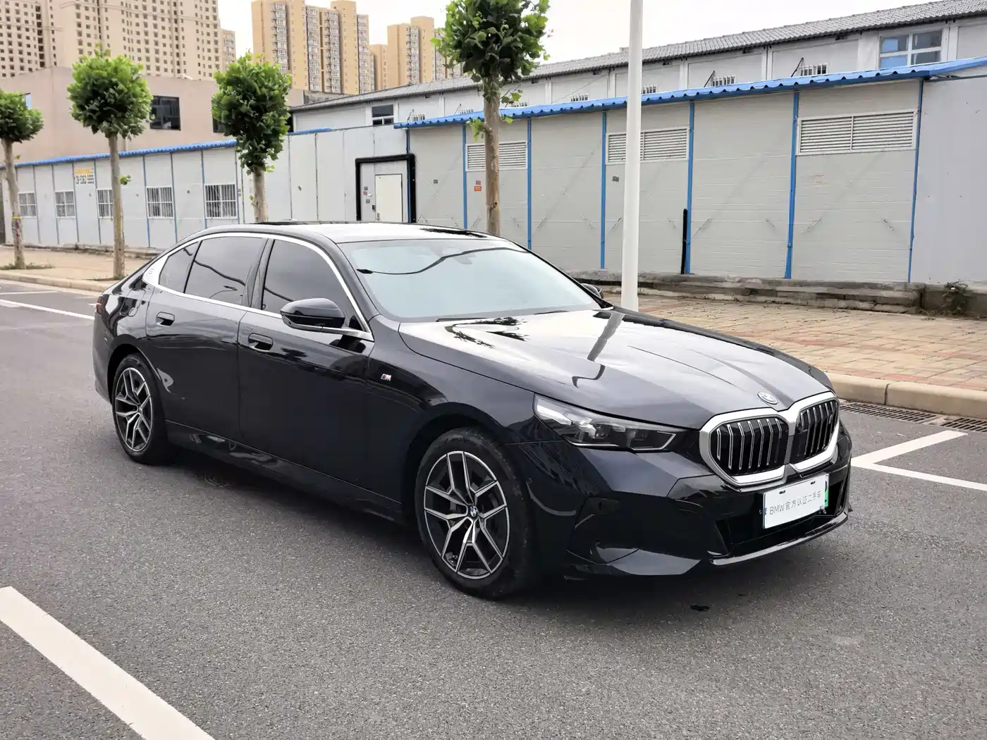 BMW i5 2024 eDrive 35L Premium Model M Sport Package фото 2
