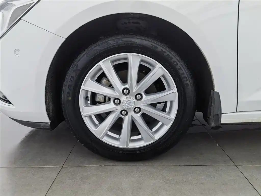 Buick Verano 2015 Sedan 20T Dual-clutch Elite фото 17