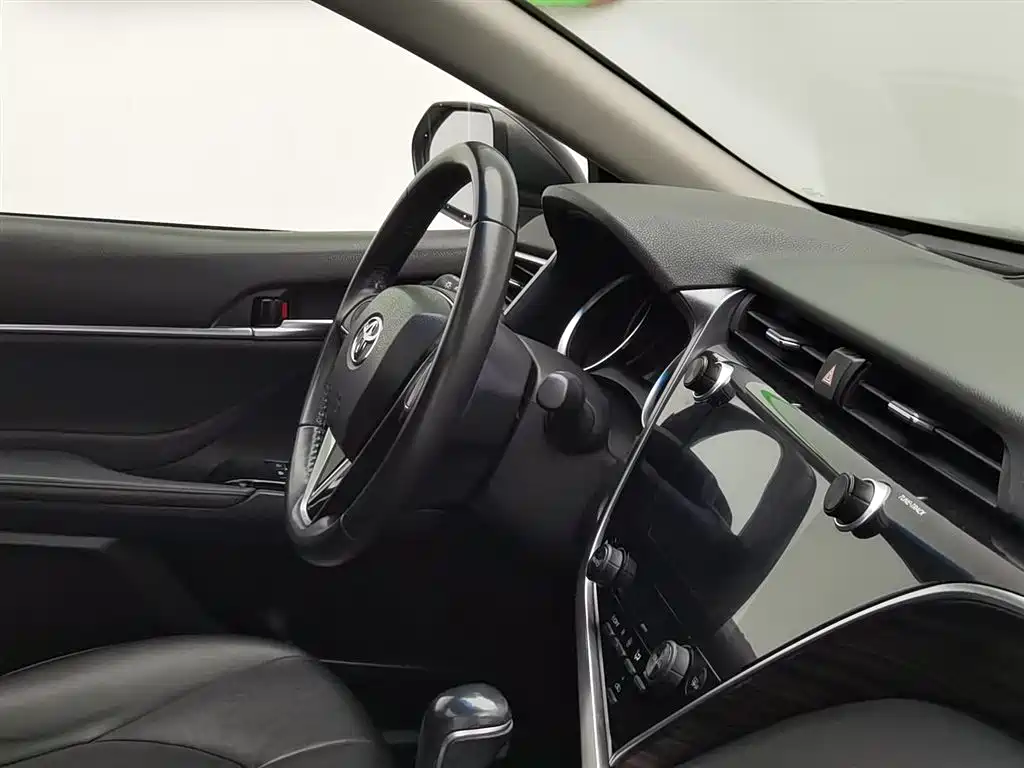Toyota Camry 2019 Facelift 2.0G Luxury Edition фото 22