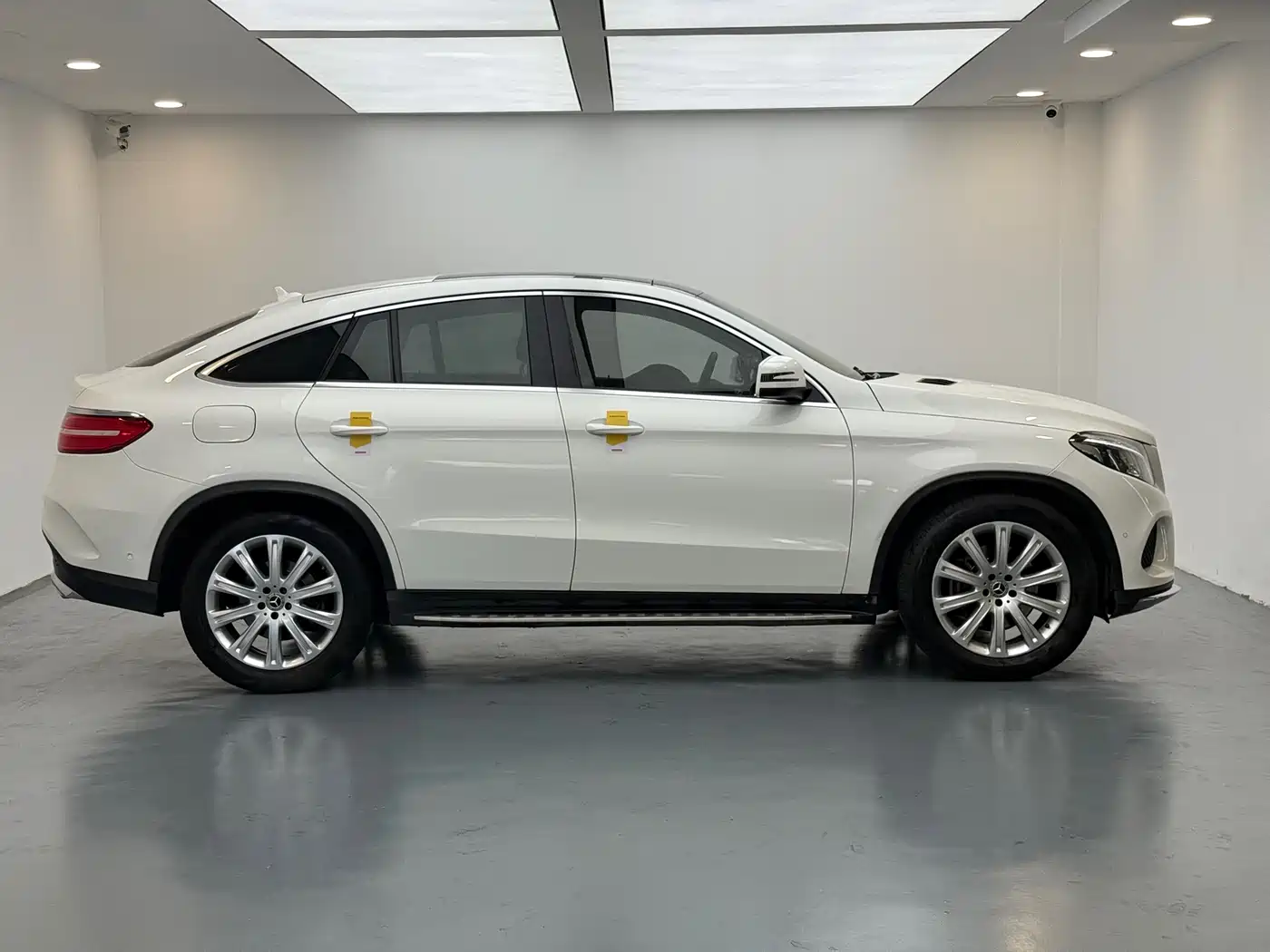 Mercedes-Benz GLE Coupe 2017 GLE 320 4MATIC Coupe SUV фото 8