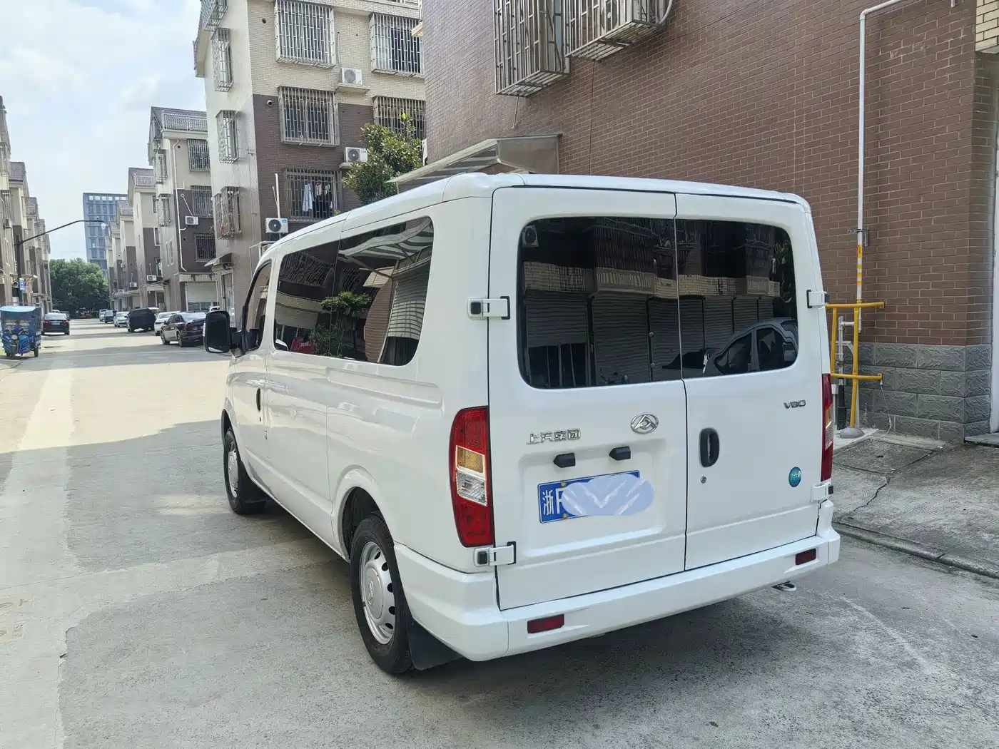 Photo 3 - SAIC Maxus Xintu V80