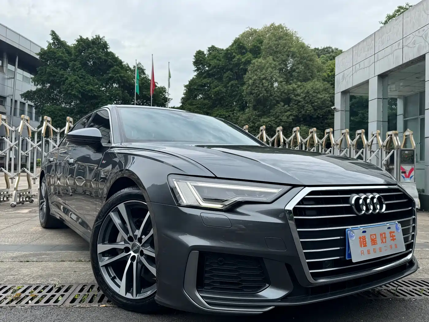 Audi A6L 2019 40 TFSI Luxury Dynamic фото 3