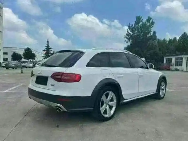 Audi A4 (Import) 2013 40 TFSI allroad quattro Luxury фото 7