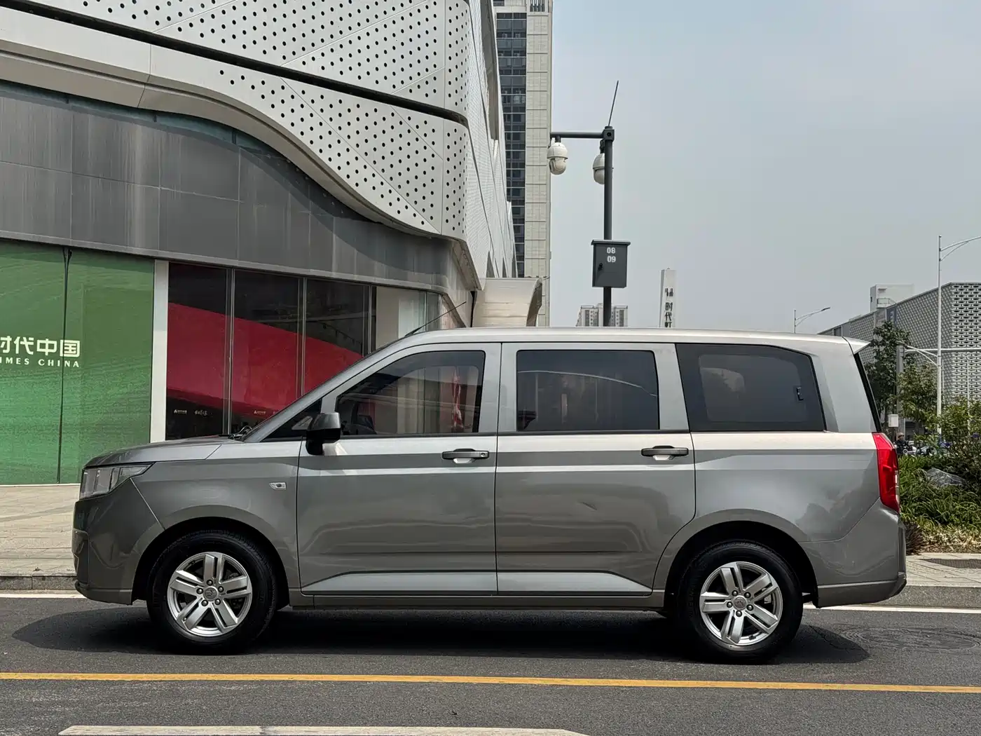Фото 4 - Wuling Motors Wuling Hongguang PLUS