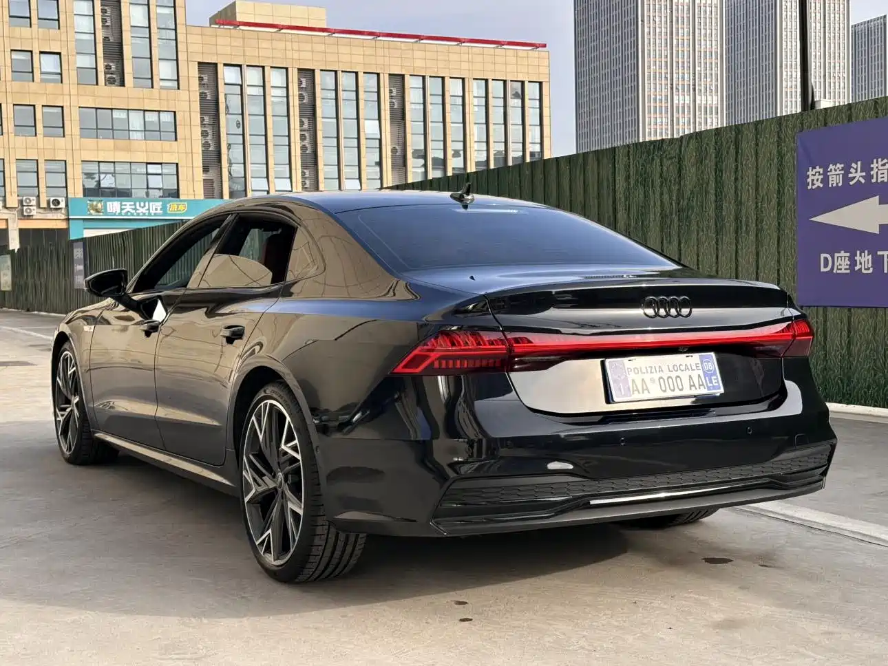 Audi A7L 2024 45 TFSI quattro S-line Black Warrior Edition фото 11