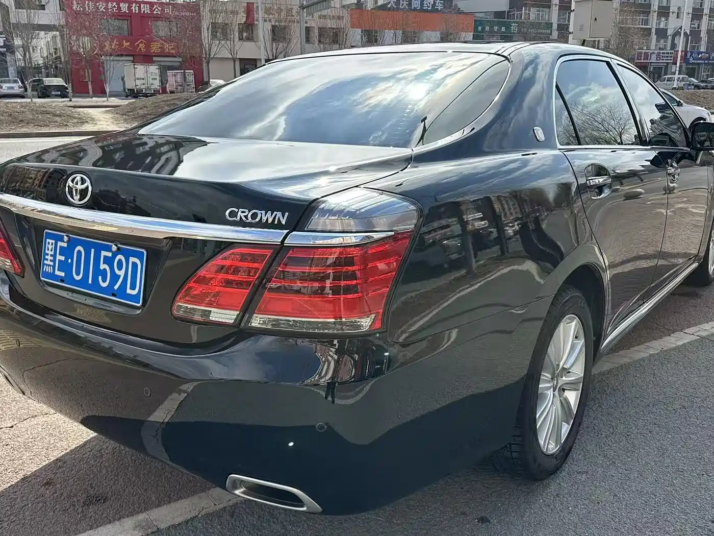 Toyota Crown 2012 2.5L Royal Leather Edition фото 6
