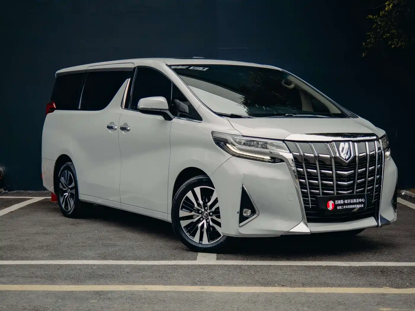 Toyota Alphard 2018 Facelift 3.5L Luxury Edition фото 3