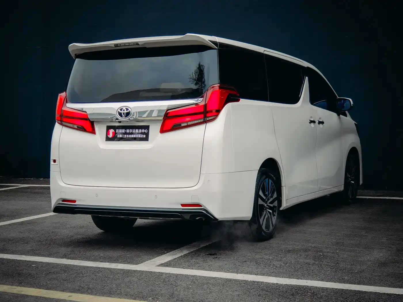 Toyota Alphard 2018 Facelift 3.5L Premium Edition фото 4