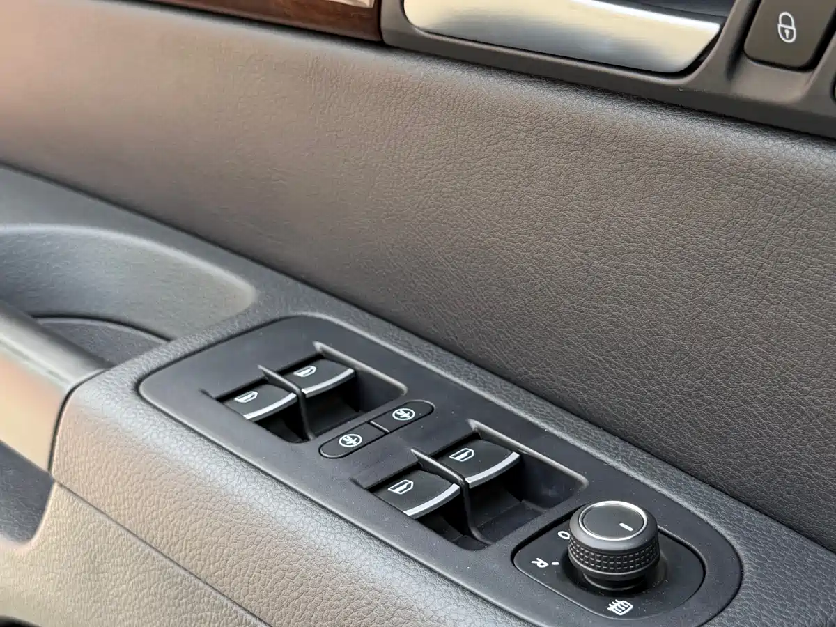 Volkswagen Sharan 2014 2.0TSI Comfort фото 7