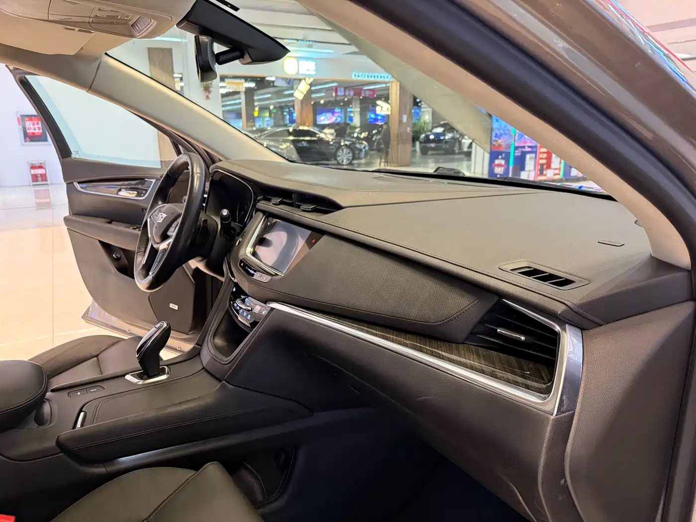 Cadillac XT5 2018 25T Luxury фото 13