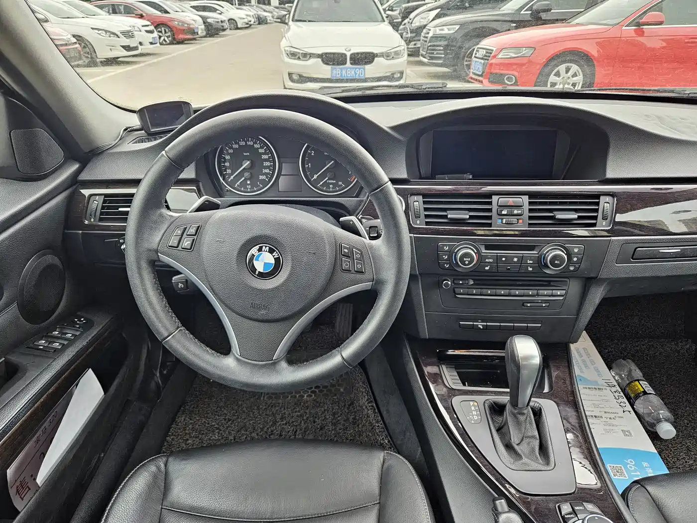 BMW 3 Series 2011 325i Luxury фото 6
