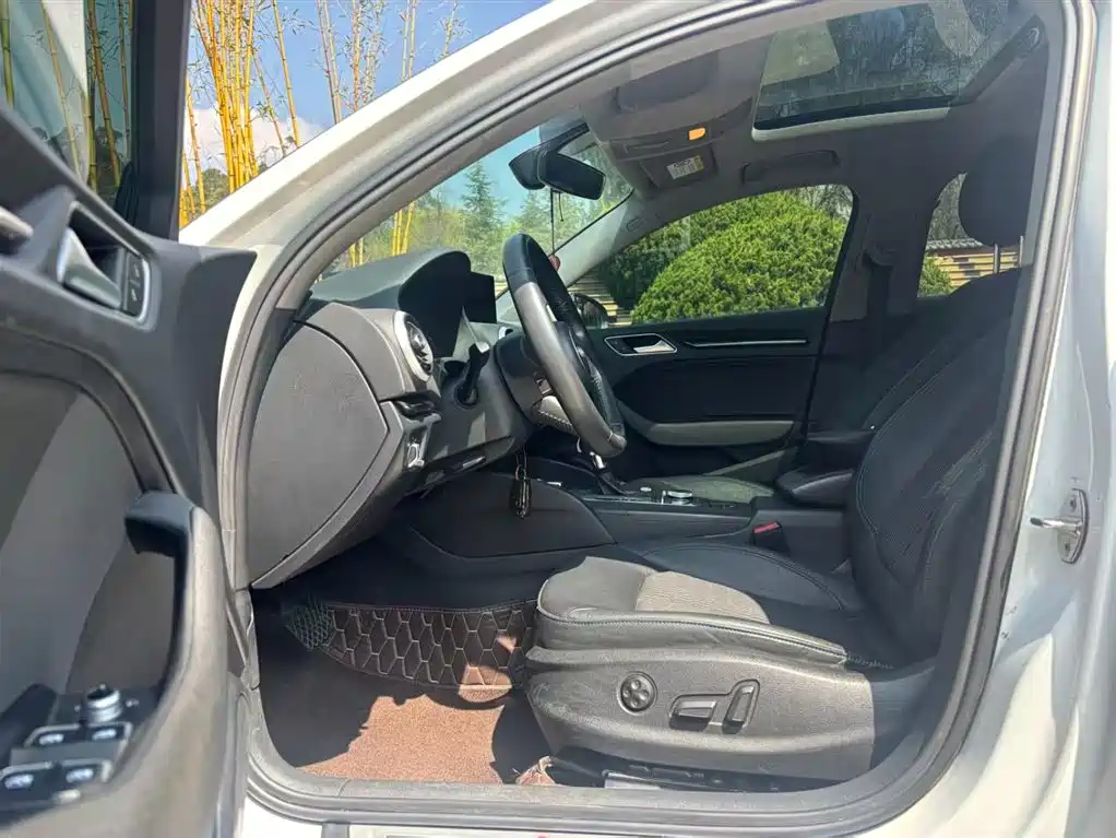 Audi A3 2019 Limousine 35 TFSI Progressive China VI фото 4