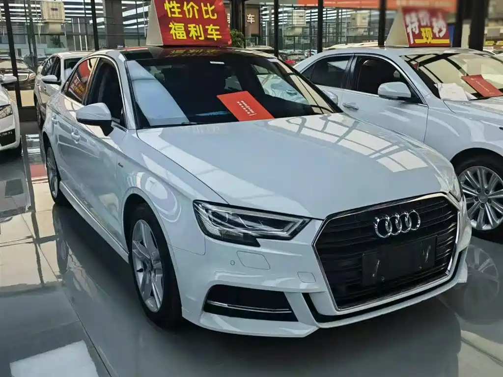 Audi A3 2019 Limousine 35 TFSI Progressive China VI фото 3