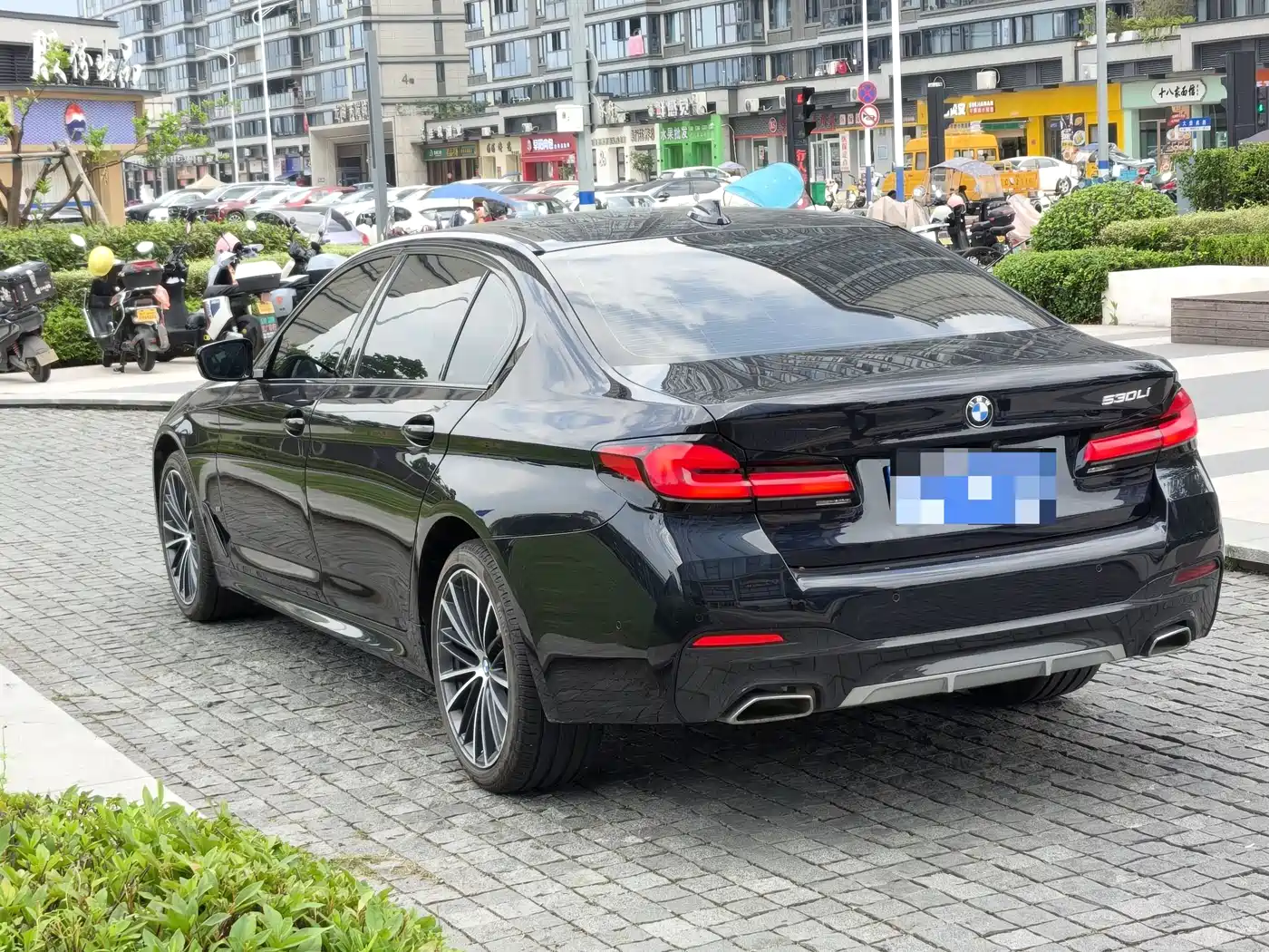 BMW 5 Series 2022 Facelift 530Li Leading M Sport Package фото 8