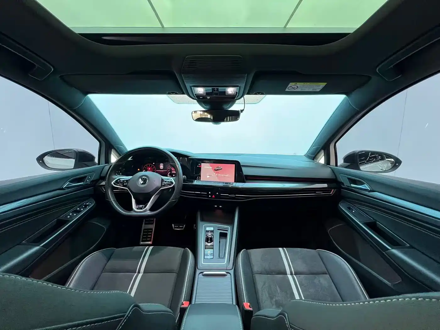 Volkswagen Golf 2021 280TSI DSG R-Line фото 9