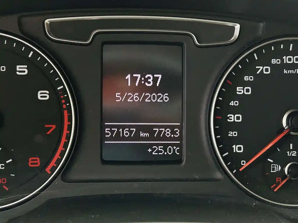 Audi Q3 2018 30th Anniversary Edition 30 TFSI Standard фото 16