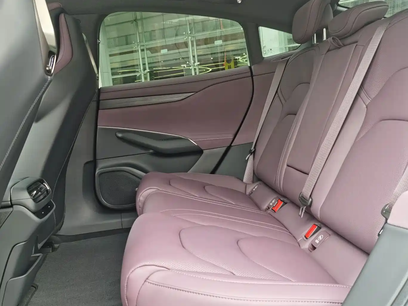 Xiaomi Auto Xiaomi SU7 2024 RWD Ultra Long Range Advanced Smart Driving Pro Edition фото 9