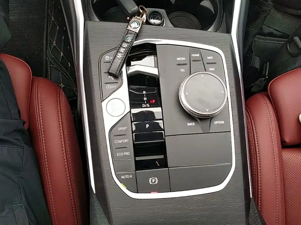BMW 3 Series 2024 325i M Sport Package фото 14