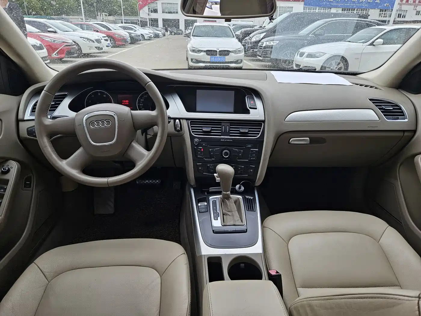 Audi A4L 2010 2.0 TFSI Standard фото 6