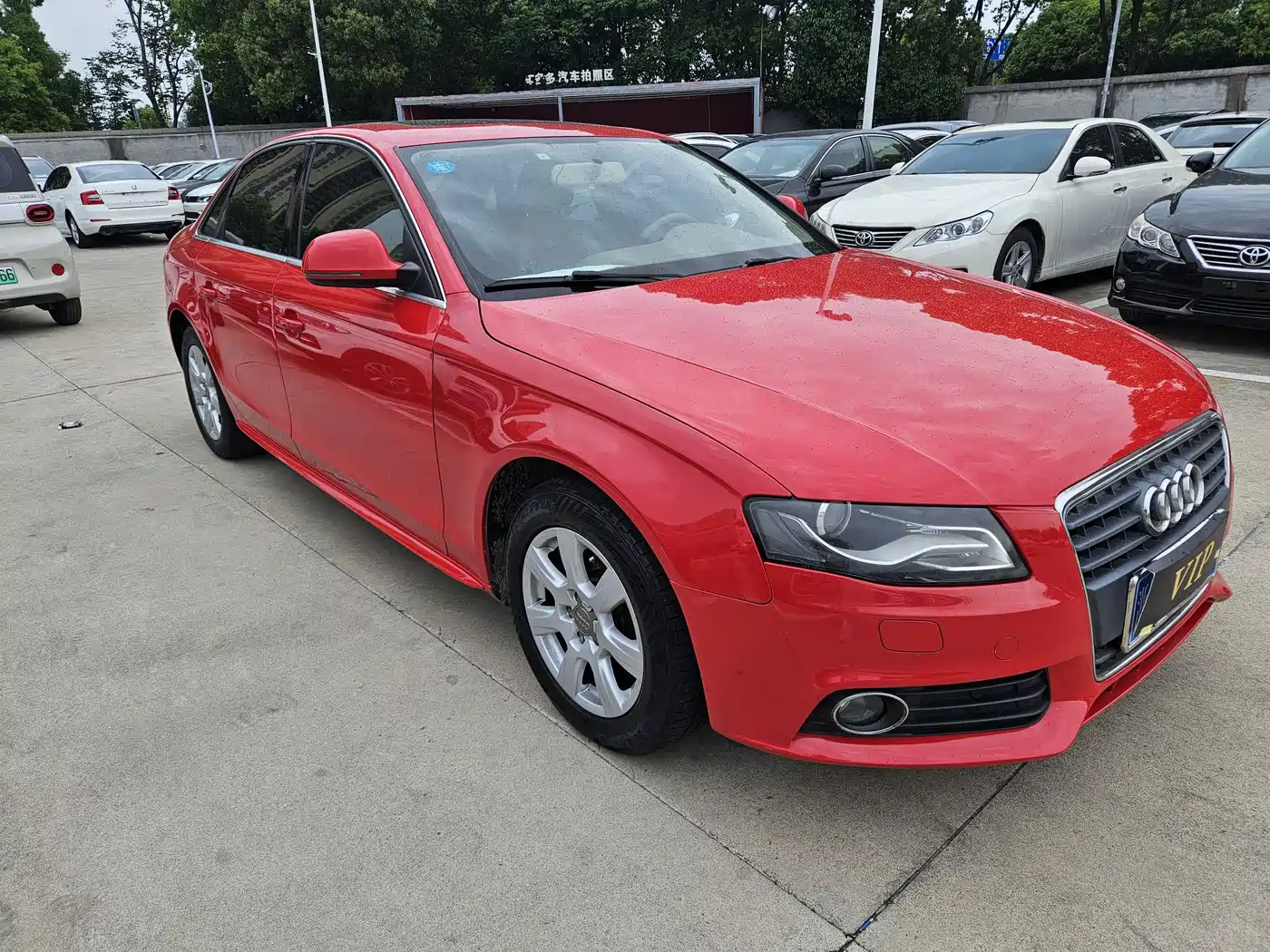 Audi A4L 2010 2.0 TFSI Standard фото 16
