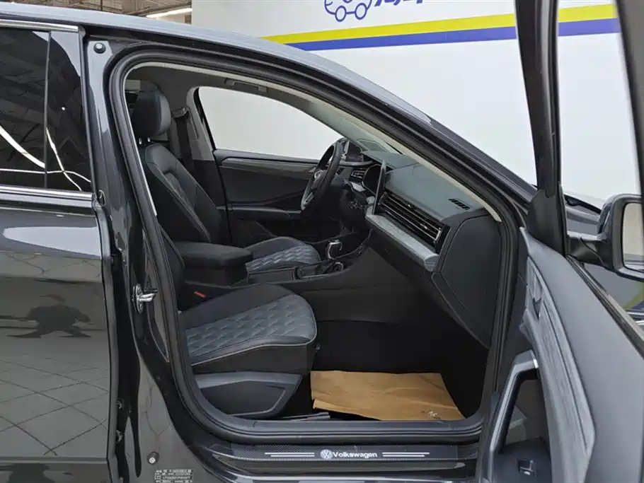 Volkswagen Sagitar 2023 300TSI DSG Surpassing Edition фото 8