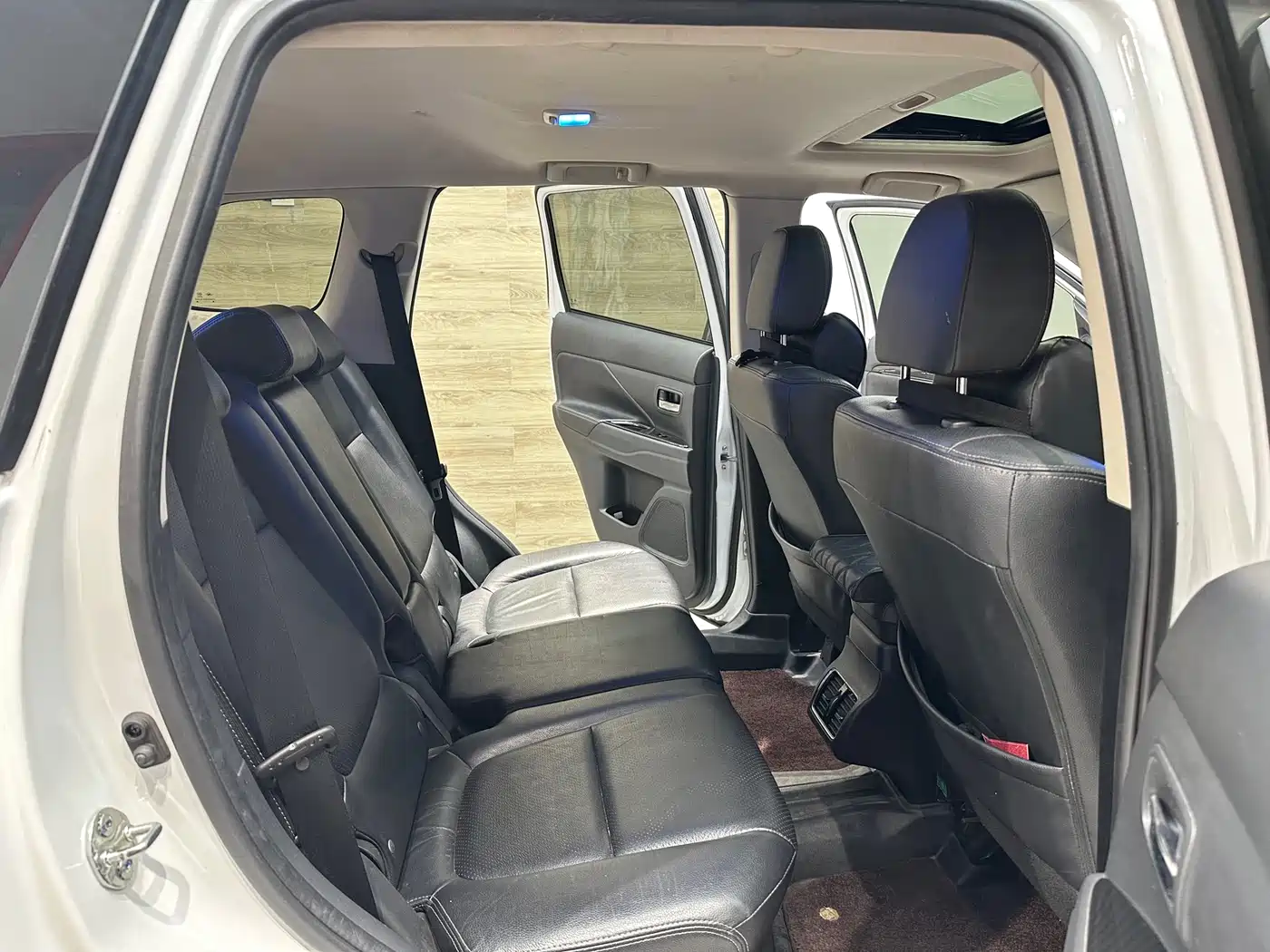 Mitsubishi Outlander 2016 2.4L 4WD Elite Edition 5-seater фото 21
