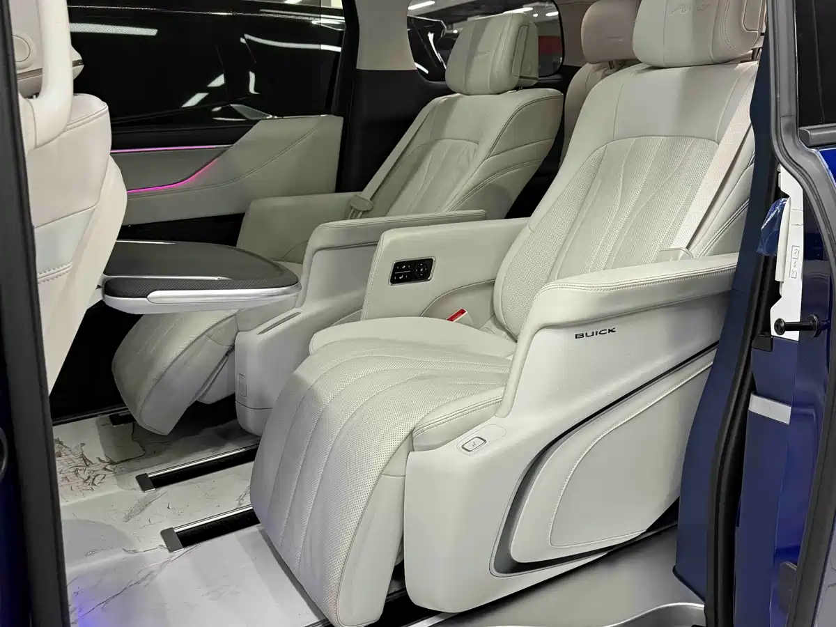 BUICK GL8 NEW ENERGY