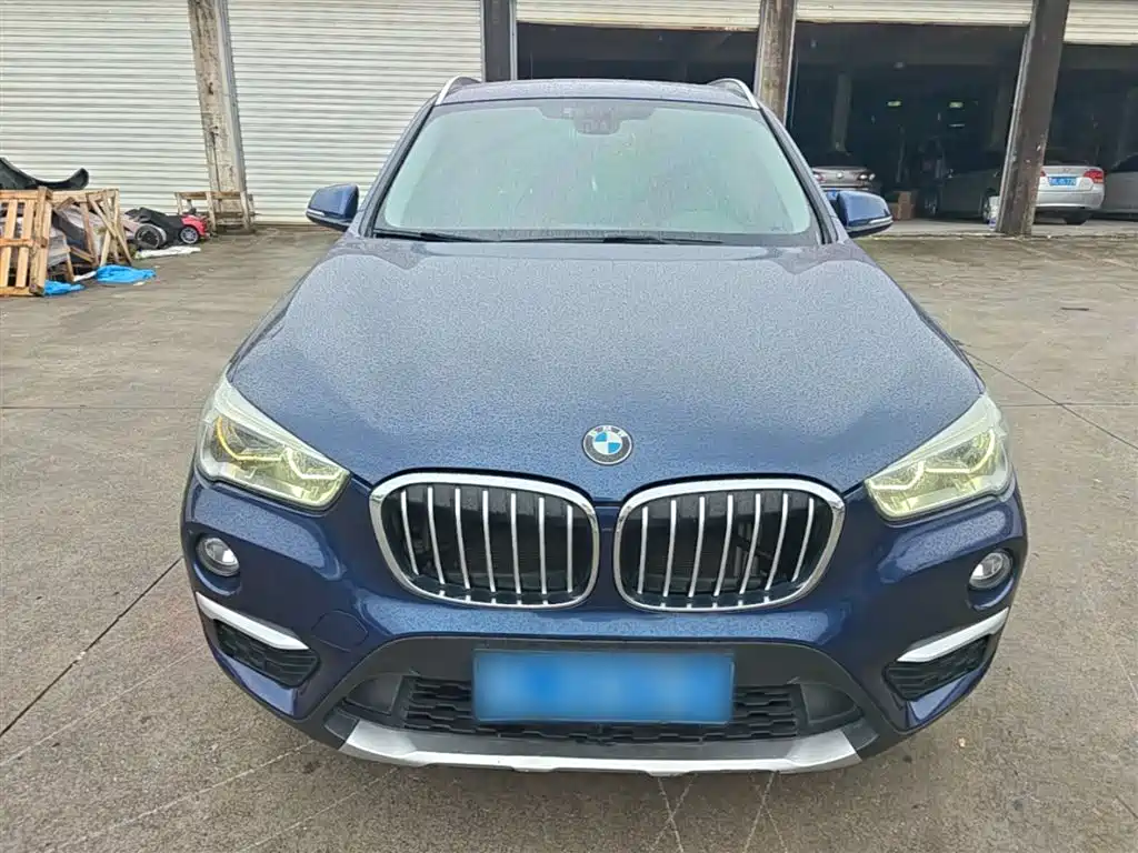 BMW X1 2018 sDrive18Li Premium Model фото 3