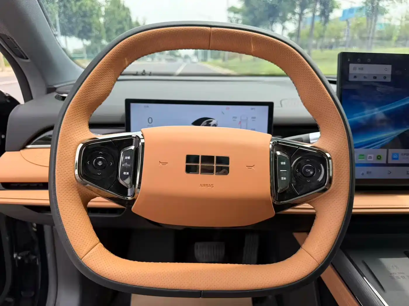 Geely Galaxy Galaxy Xingyao 8 2025 130km EM-i Premium Edition фото 6