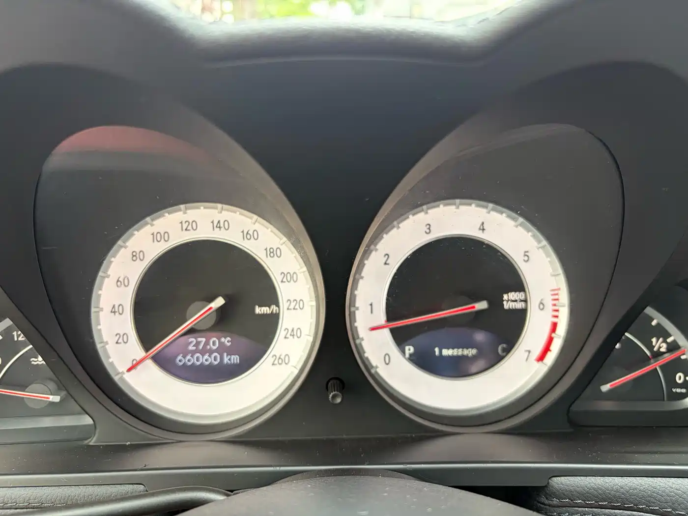 Mercedes-Benz SL-Class 2011 SL 300 Grand Edition фото 19