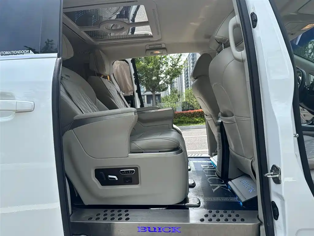 Buick GL8 2021 Land Business Class 652T Comfort фото 10