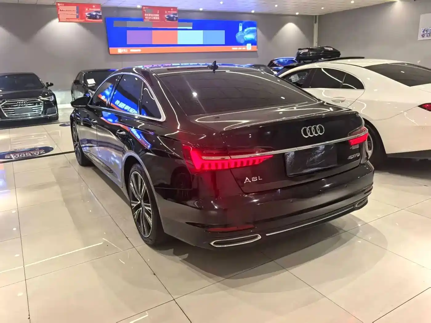 Фото 6 - Audi A6L