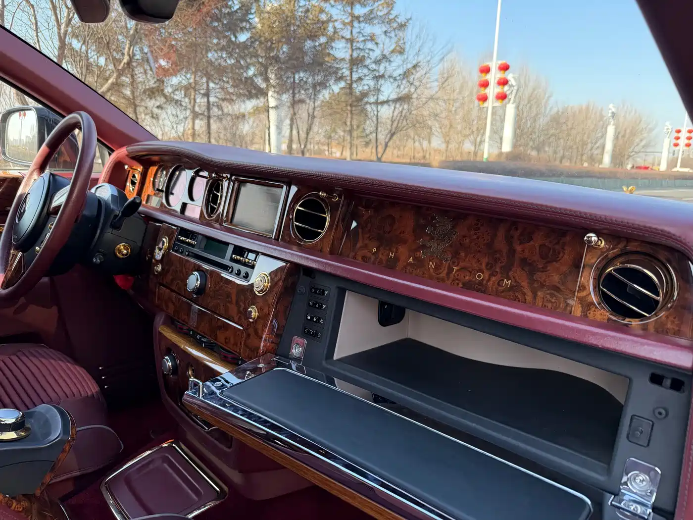 Rolls-Royce Phantom фото 14