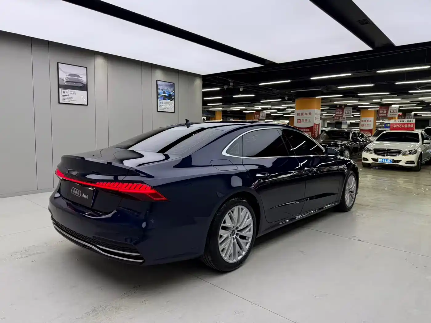 Audi A7L 2024 45TFSI S-line Dream Edition Crystal Package фото 6