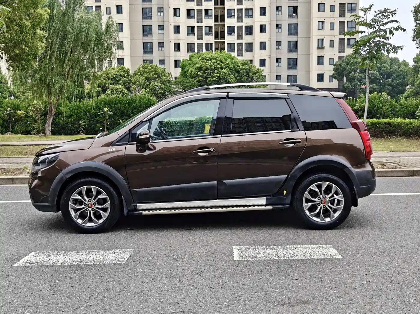 Dongfeng Fengxing Jingyi X5 2017 2016 1.6L Manual Premium