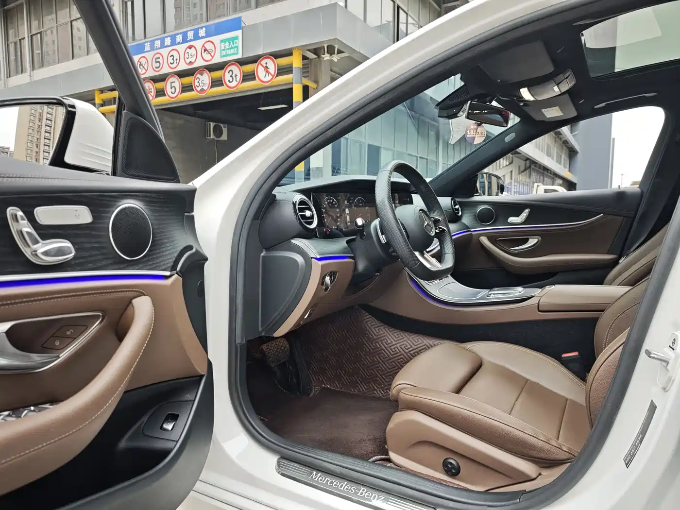 Mercedes-Benz E-Class 2023 E 260 L Sport фото 4