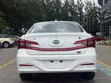 Photo 4 - BYD Qin New Energy