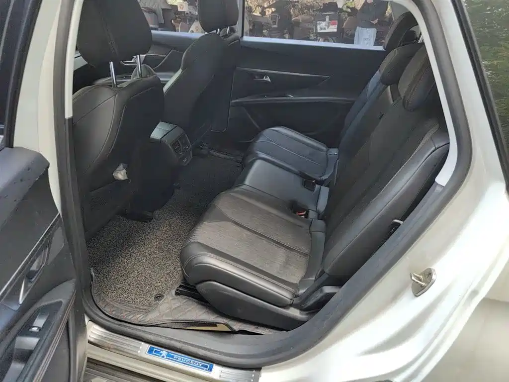 Peugeot 5008 2017 380THP 7-seat Elite Edition фото 15