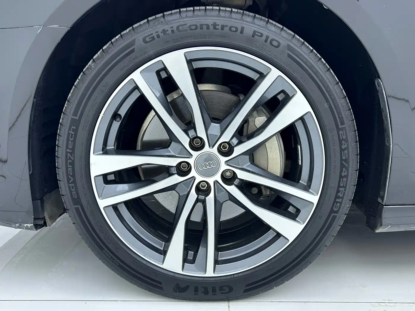 Audi A6L 2021 40 TFSI Luxury Sport фото 22