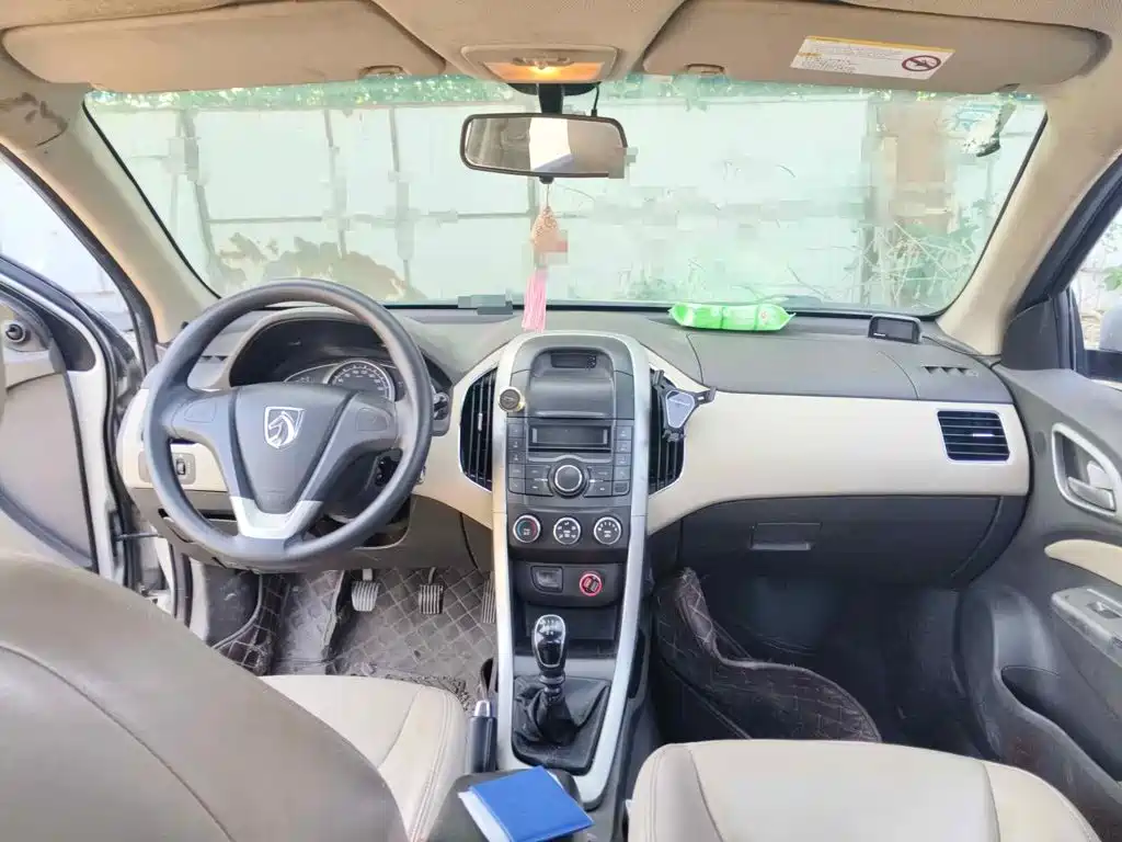 Baojun 630 2014 2013 1.5L Manual Standard