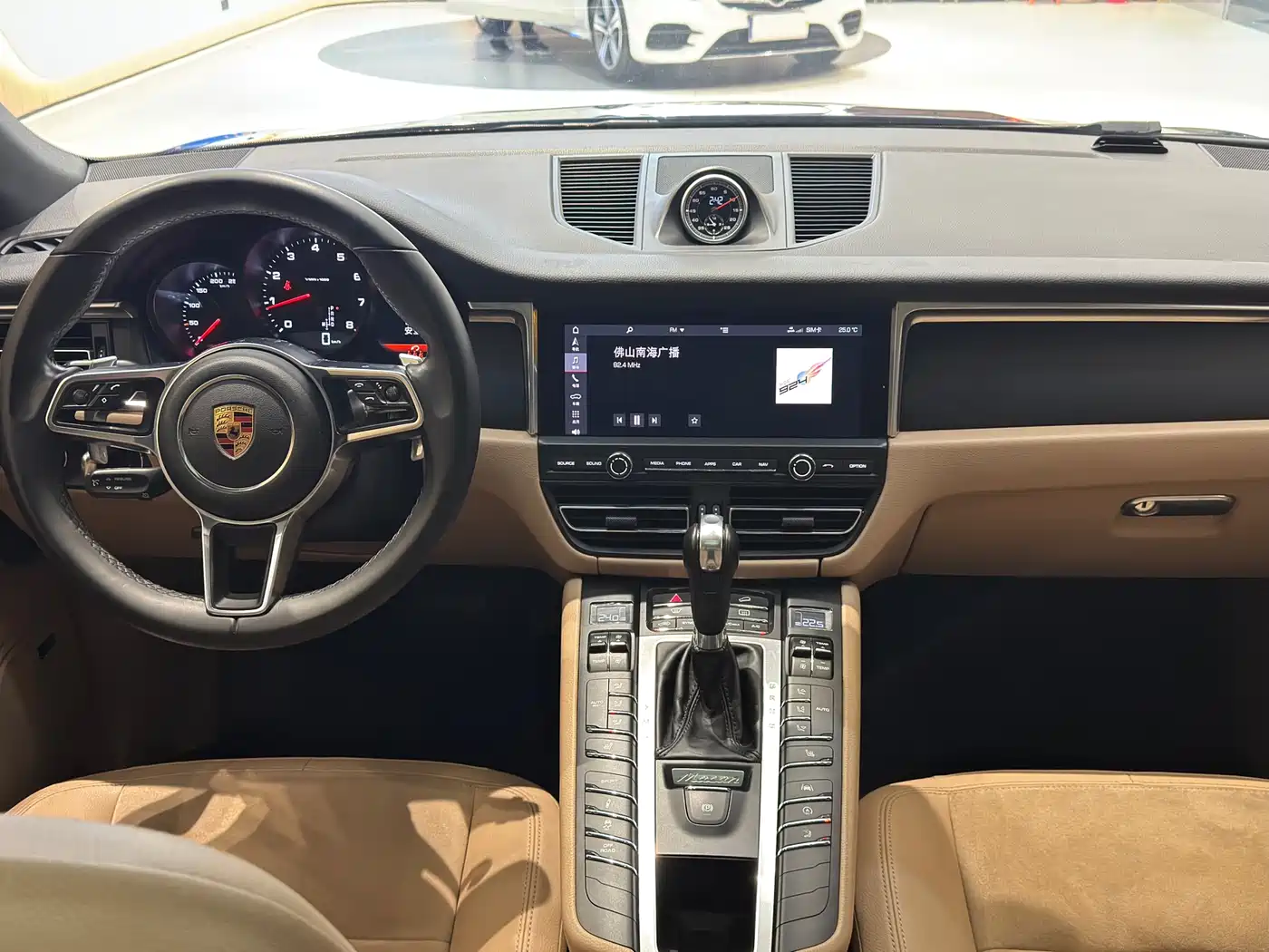Porsche Macan 2018 Macan 2.0T фото 14